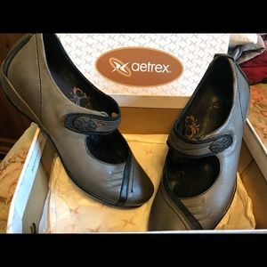 Aetrex Grey Mary Janes size 8.5